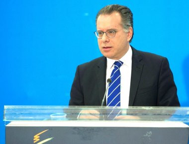 Γ.Κουμουτσάκος: «Να παραιτηθείτε αφού τα απόρρητα έγγραφα τα διέρρευσε πράκτορας της ΜΙΤ»